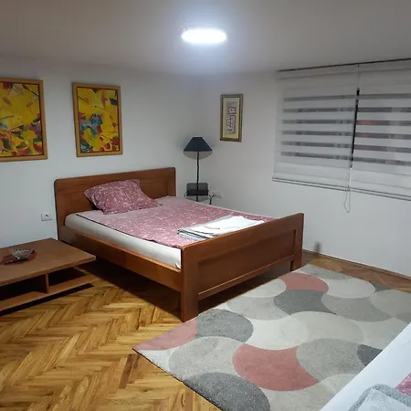 Stan Na Dan Kamenicki Park Vendégház Kamanc