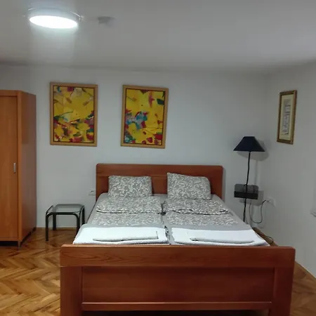 Stan Na Dan Kamenicki Park Vendégház Kamanc